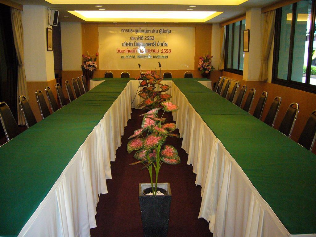 พี พาร์ค เรสซิเดนซ์ จรัญสนิทวงศ์ Hotel กรุงเทพมหานคร ภายนอก รูปภาพ