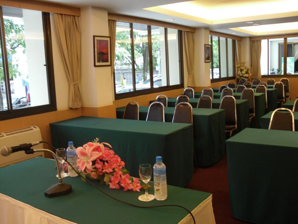 พี พาร์ค เรสซิเดนซ์ จรัญสนิทวงศ์ Hotel กรุงเทพมหานคร ภายนอก รูปภาพ
