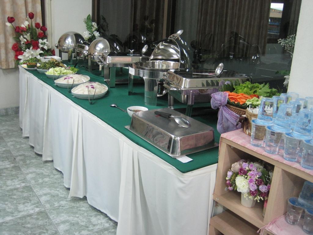 พี พาร์ค เรสซิเดนซ์ จรัญสนิทวงศ์ Hotel กรุงเทพมหานคร ภายนอก รูปภาพ