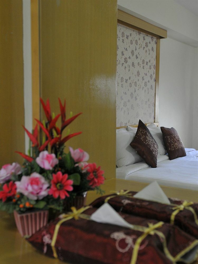 พี พาร์ค เรสซิเดนซ์ จรัญสนิทวงศ์ Hotel กรุงเทพมหานคร ภายนอก รูปภาพ