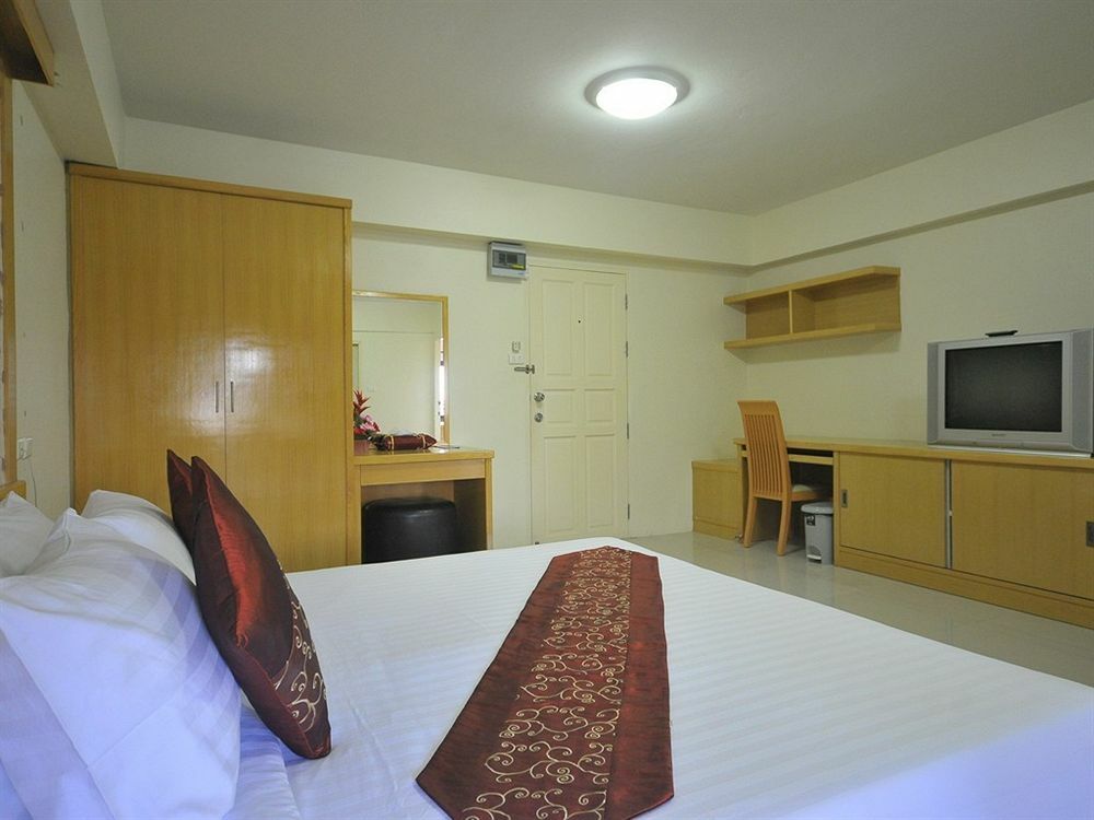 พี พาร์ค เรสซิเดนซ์ จรัญสนิทวงศ์ Hotel กรุงเทพมหานคร ภายนอก รูปภาพ